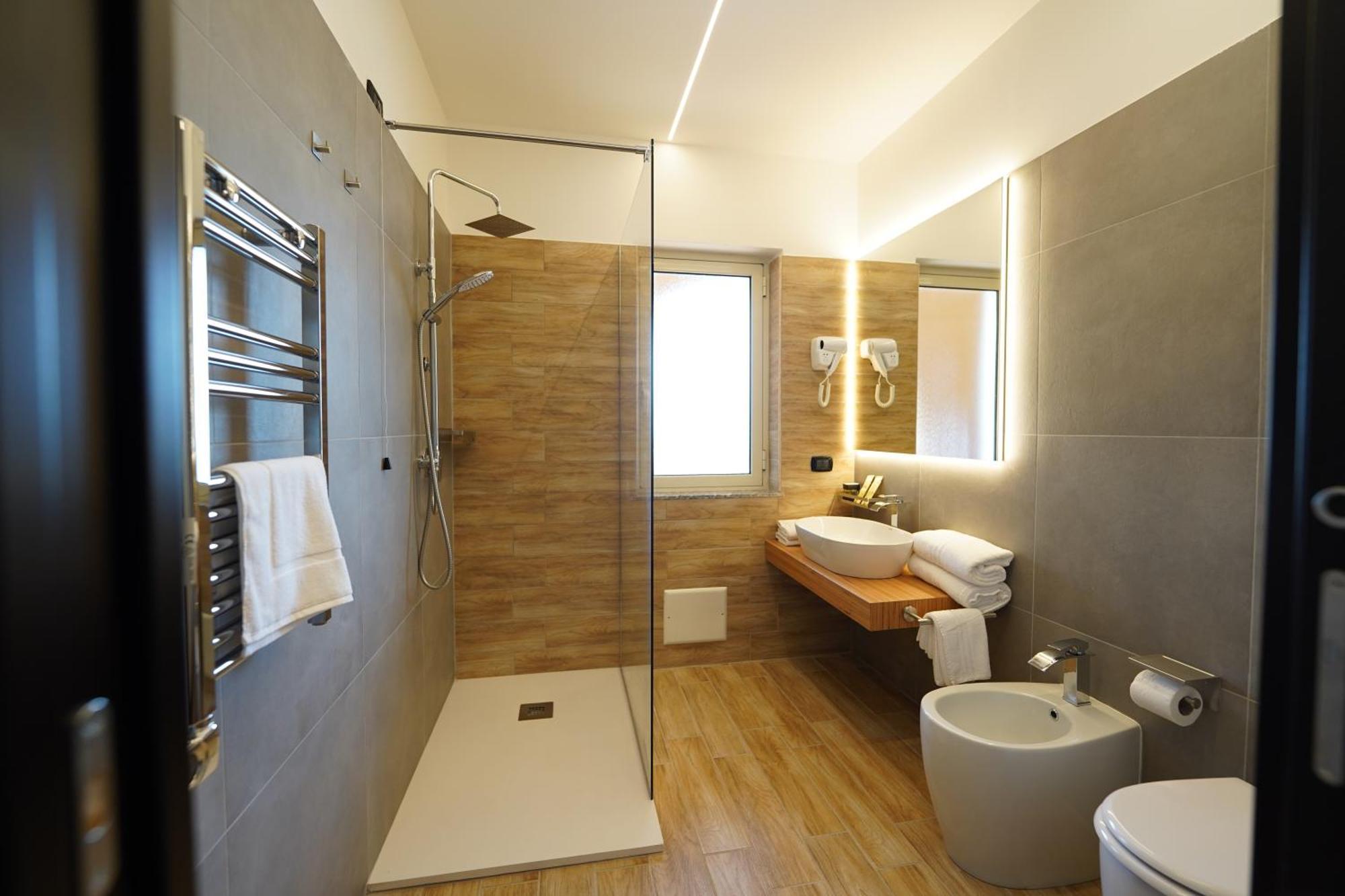 Re Di Cuori Hotel 卡伊阿内洛 外观 照片