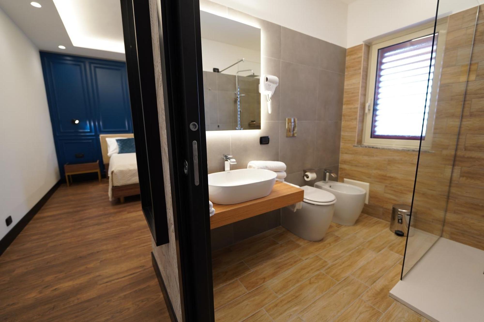 Re Di Cuori Hotel 卡伊阿内洛 外观 照片
