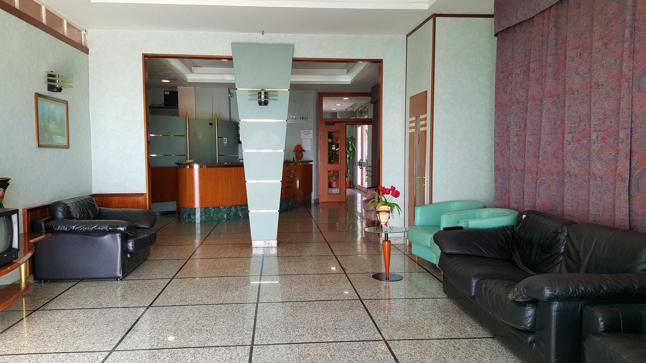 Re Di Cuori Hotel 卡伊阿内洛 外观 照片