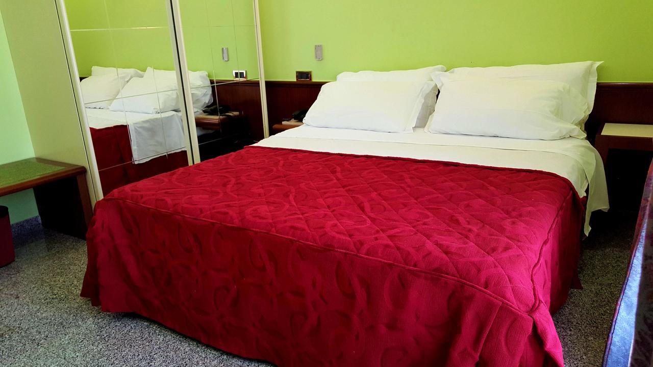 Re Di Cuori Hotel 卡伊阿内洛 外观 照片