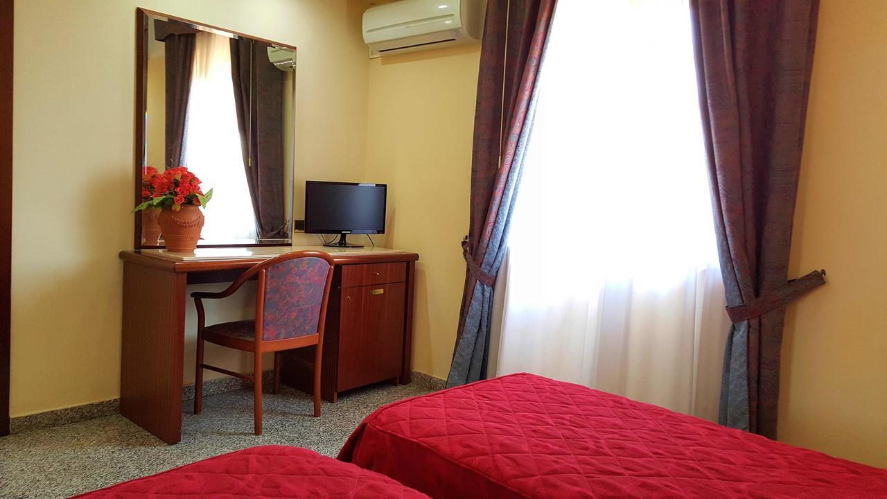Re Di Cuori Hotel 卡伊阿内洛 外观 照片
