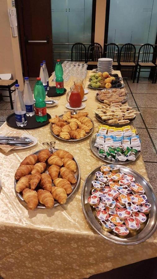 Re Di Cuori Hotel 卡伊阿内洛 外观 照片